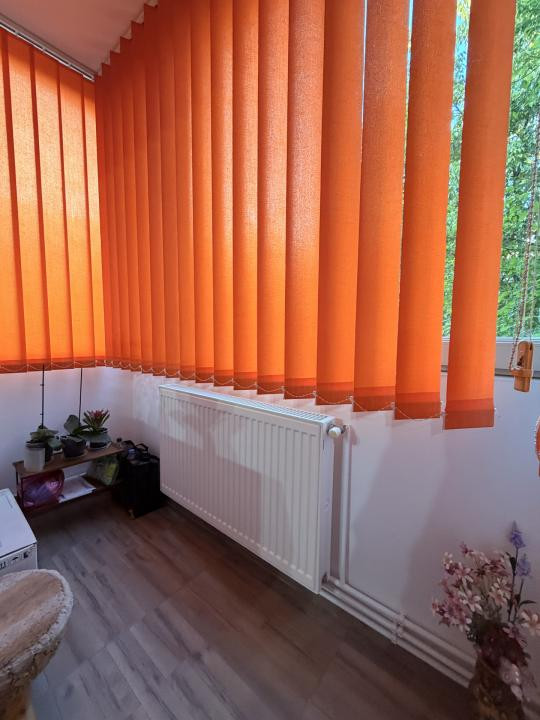 Apartament 2 camere, decomandat, 42 mp utili, etaj 1 - Girocului
