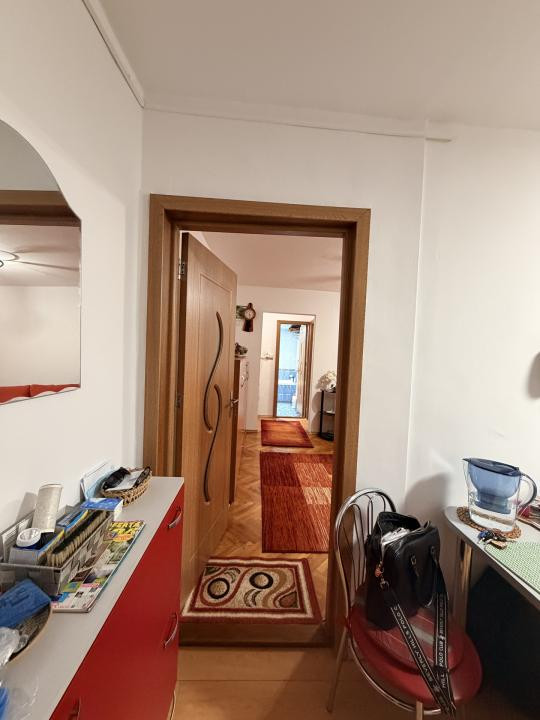 Apartament 2 camere, decomandat, 42 mp utili, etaj 1 - Girocului