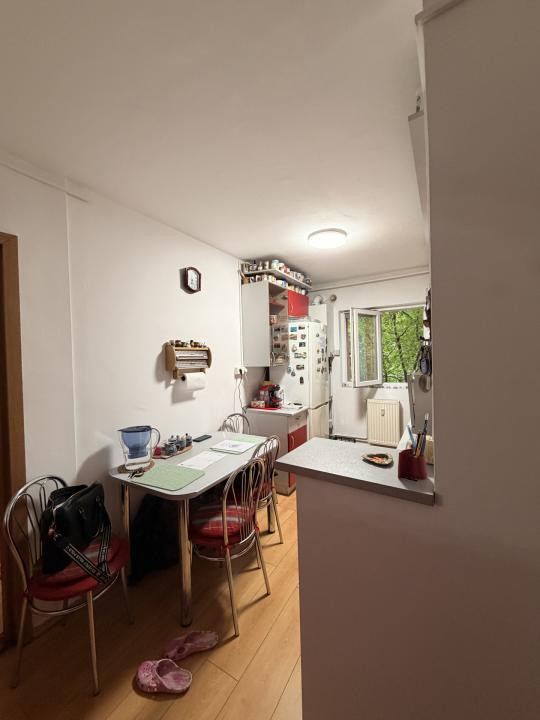 Apartament 2 camere, decomandat, 42 mp utili, etaj 1 - Girocului