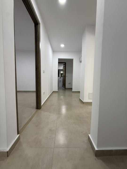 Apartament lux, 4 camere, 84 mp utili + 2 balcoane - COMPLEXUL STUDENTESC