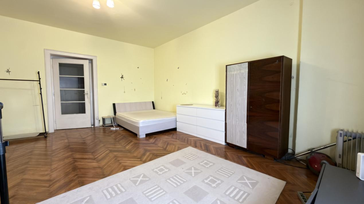 Apartament 1 camera, 42 mp utili, etaj 3, lift - zona Medicina