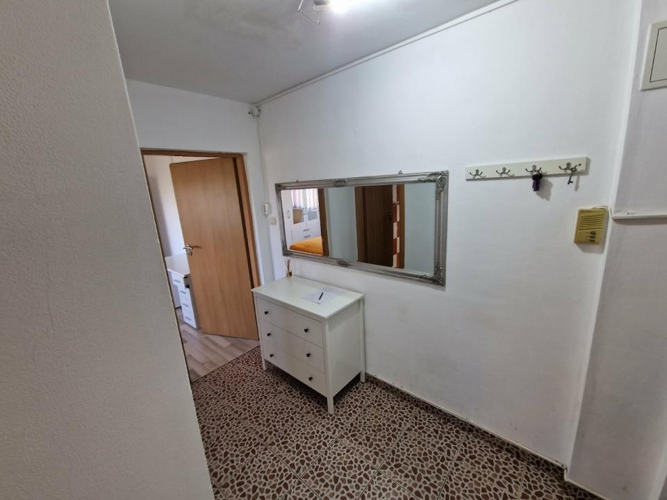 Apartament cu o camera, 28 mp utili, mobilat - Sagului