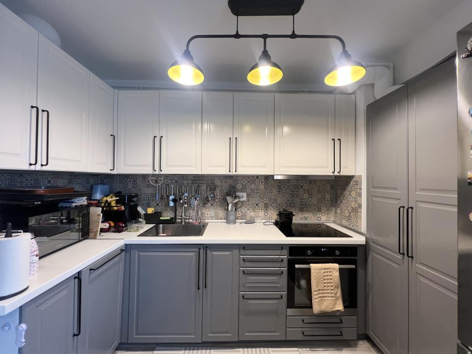Apartament de lux, 3 camere, 60 mp utili, etaj 5/8, mobilat - Aradului