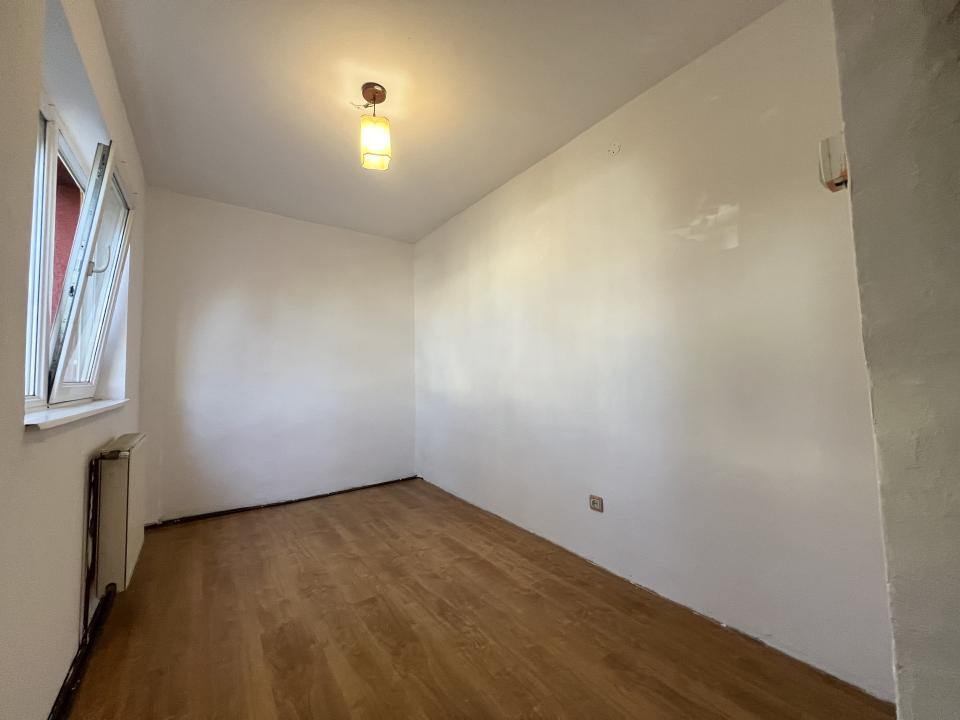Apartament 3 camere, etaj 3, 51 mp utili, centrala proprie -zona Dacia
