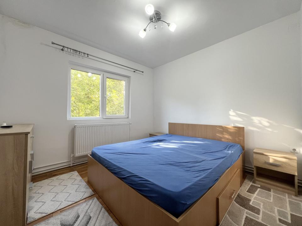 Apartament 4 camere, 78 mp utili, etaj 3, decomandat -  Girocului