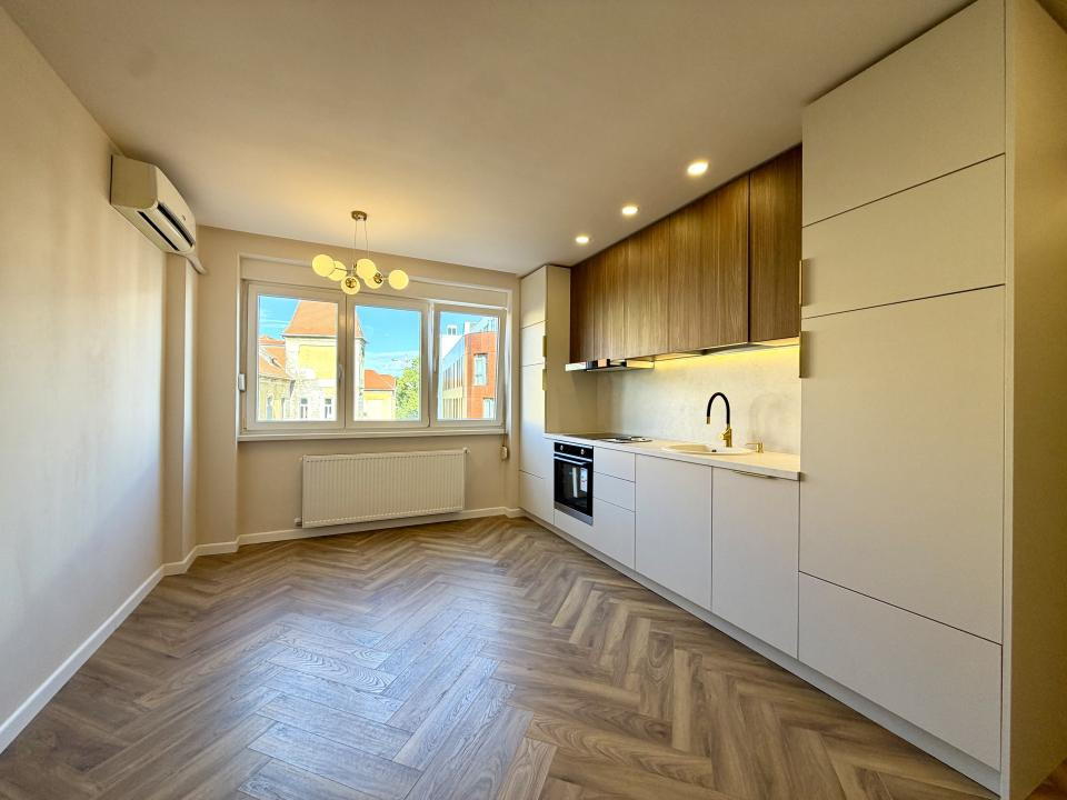 Apartament ultracentral, 52 mp utili, locatie premium - Centru Timisoara