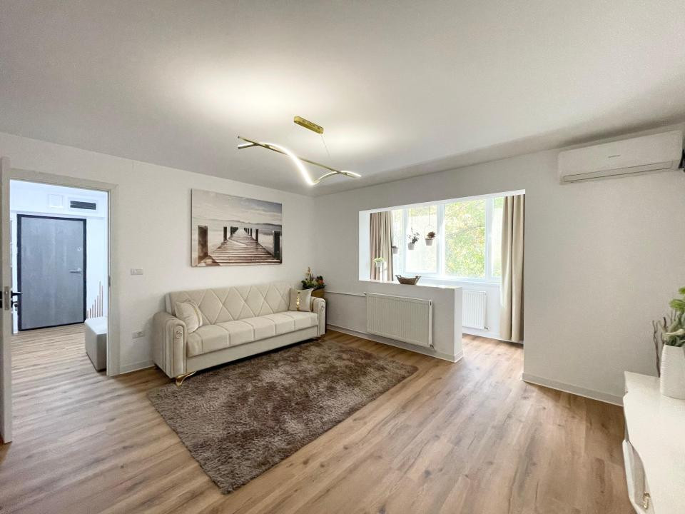 Apartament renovat complet, 2 camere, etaj 1 - Girocului