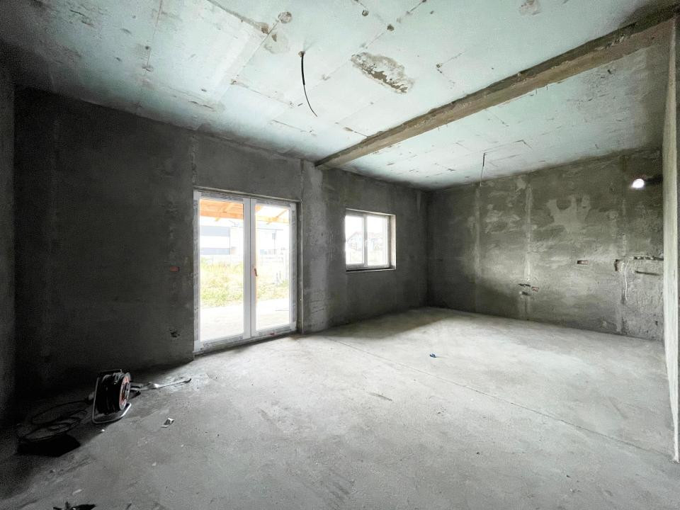 Duplex 78 mp si posibilitate mansardare - Mosnita Veche