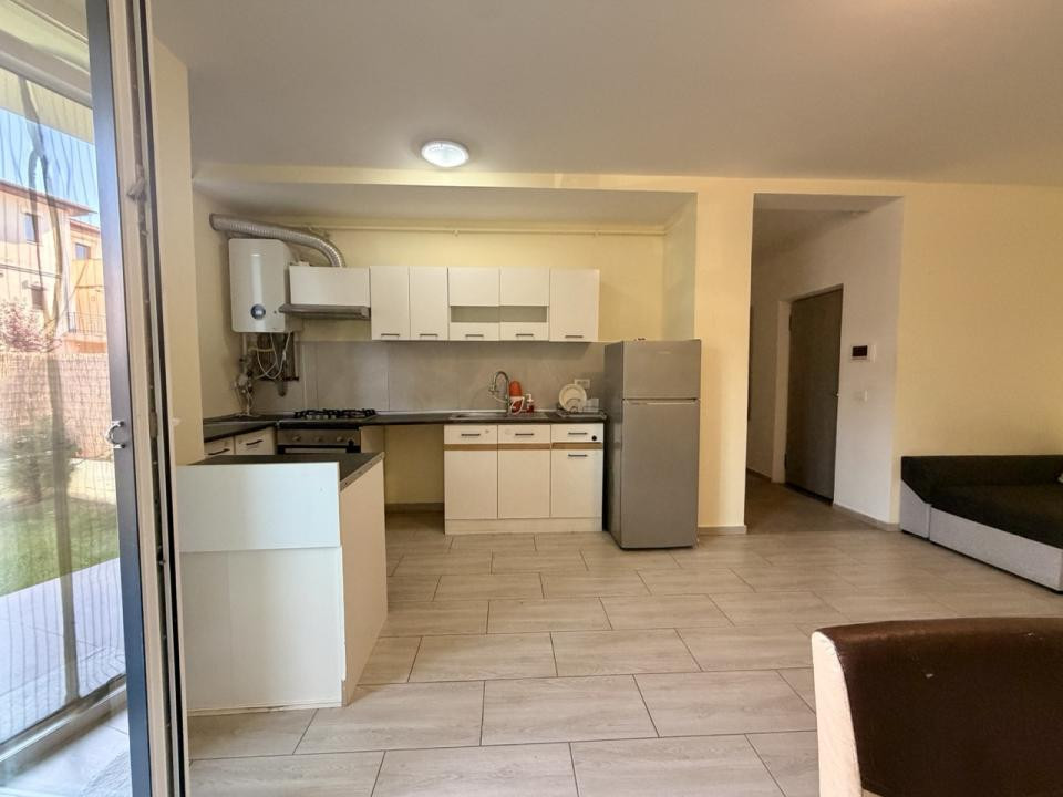 Apartament 3 camere cu gradina - intrare in Dumbravita