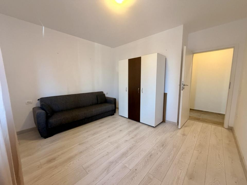 Apartament 3 camere cu gradina - intrare in Dumbravita