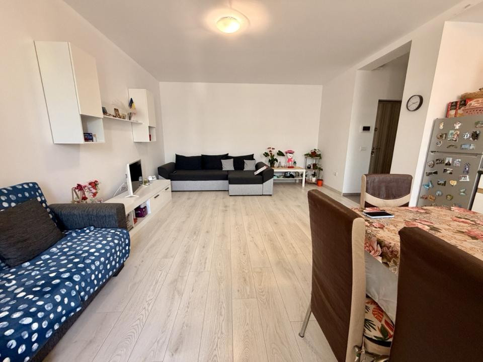 Apartament cu 3 camere si 2 locuri de parcare - Dumbravita