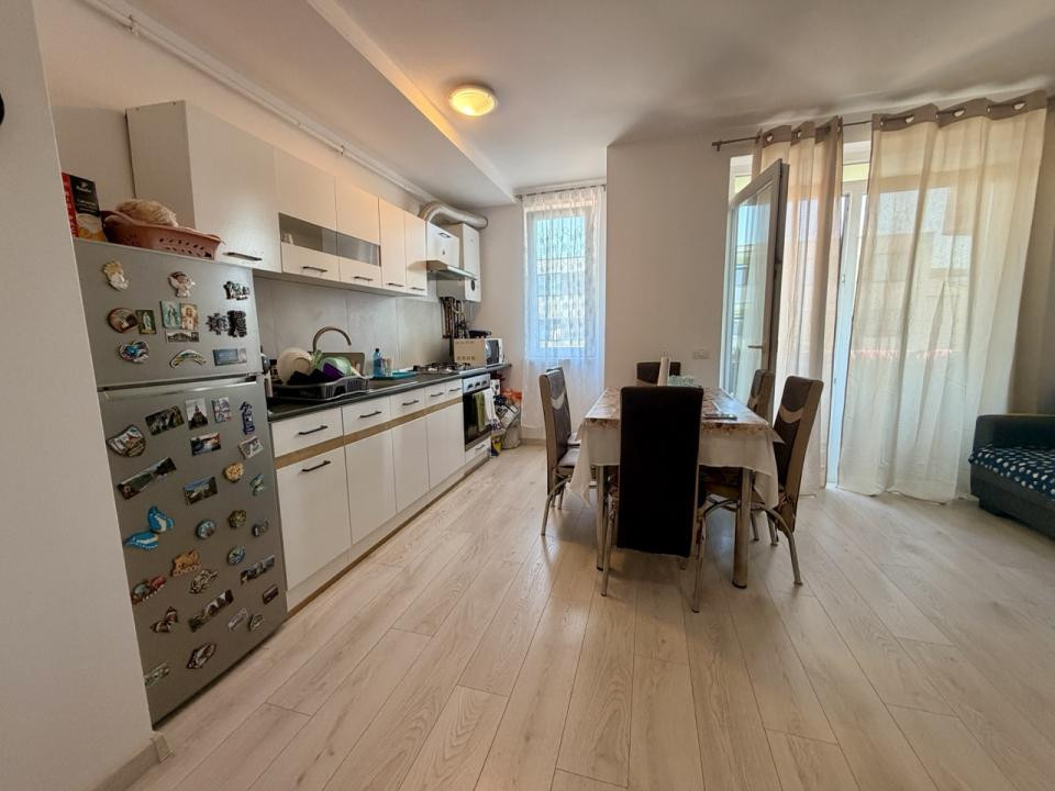 Apartament cu 3 camere si 2 locuri de parcare - Dumbravita