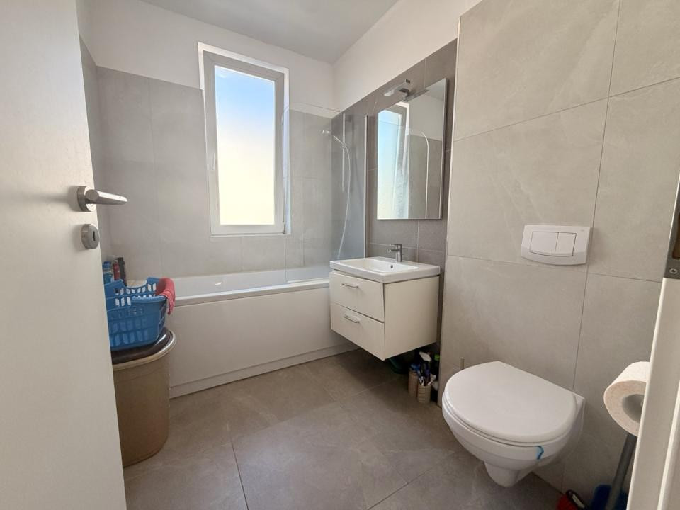 Apartament cu 3 camere si 2 locuri de parcare - Dumbravita