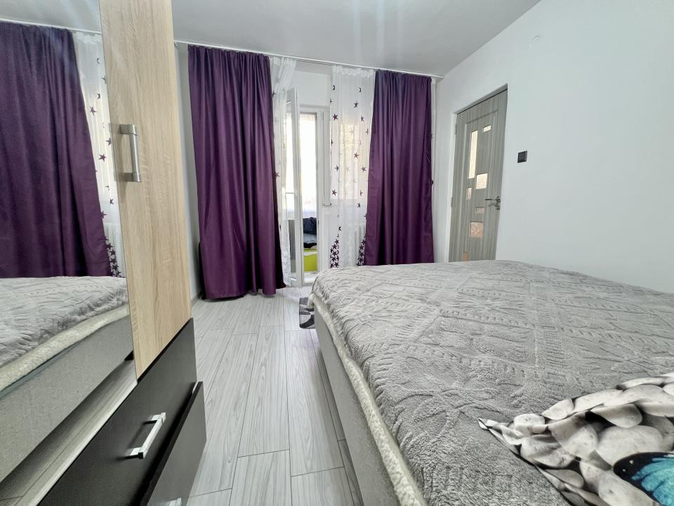  Apartament cu 3 camere, 48 mp utili, etaj 2, cu acoperis - Sagului