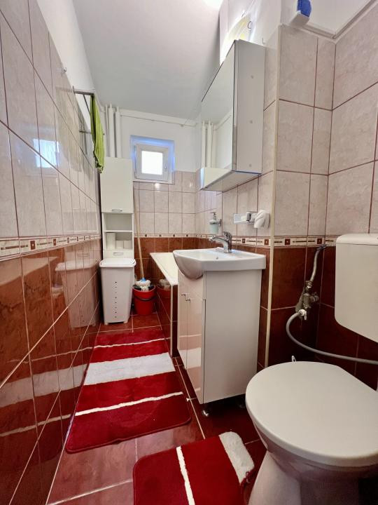  Apartament cu 3 camere, 48 mp utili, etaj 2, cu acoperis - Sagului