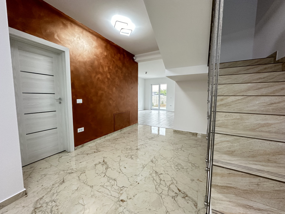 Oportunitate, duplex 4 camere, 150 mp utili, 335 mp teren + garaj - Dumbravita 