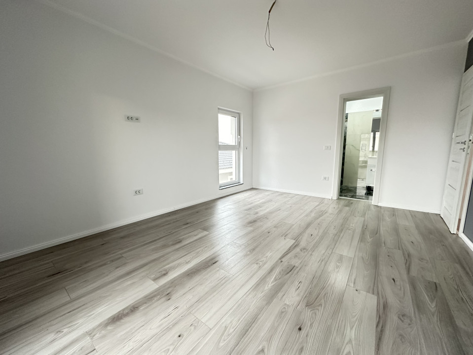 Oportunitate, duplex 4 camere, 150 mp utili, 335 mp teren + garaj - Dumbravita 
