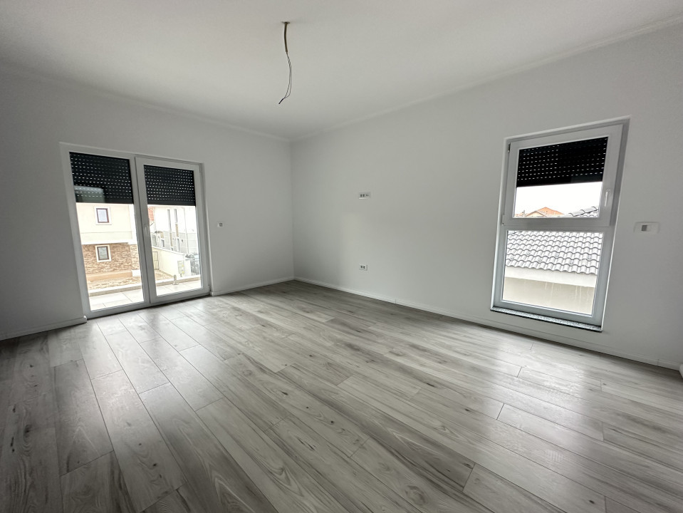 Oportunitate, duplex 4 camere, 150 mp utili, 335 mp teren + garaj - Dumbravita 