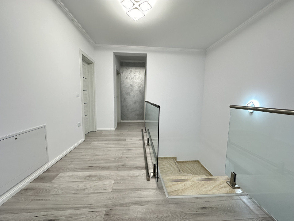 Oportunitate, duplex 4 camere, 150 mp utili, 335 mp teren + garaj - Dumbravita 
