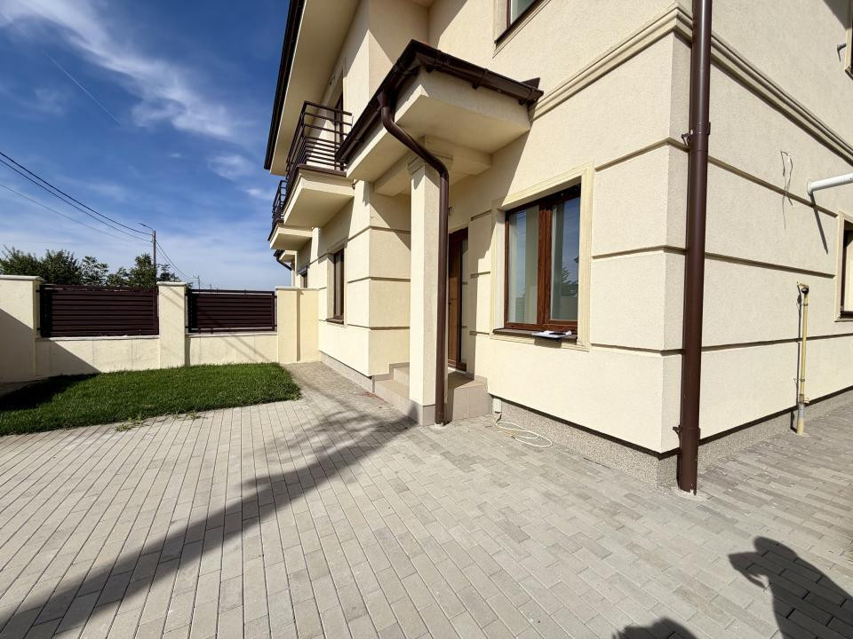 Duplex modern, 5 camere, 135 utili, 426 mp teren - Dumbravita
