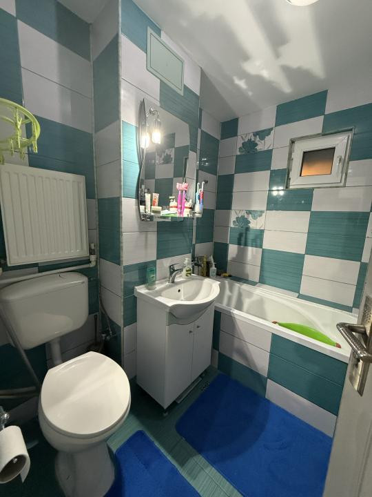 Apartament cu 2 camere, decomandat, etaj 3 - Lipovei