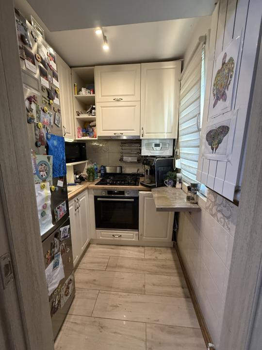 Apartament renovat, 2 camere, etaj 1 - Piata Doina