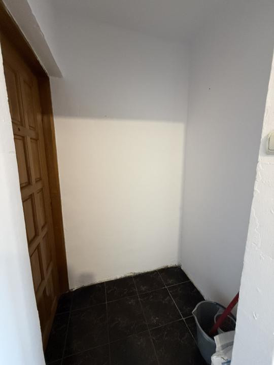 Apartament cu 3 camere, etaj 3, semidecomandat - Dacia
