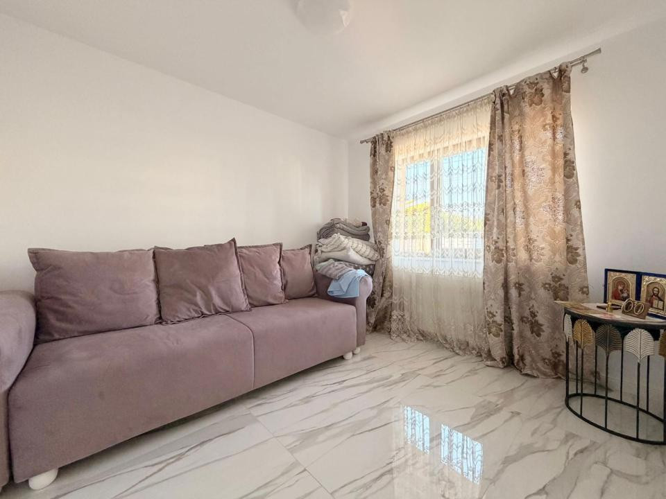 Casa Individuala mobilata cu 5 camere + terasa 75mp - Mosnita Noua