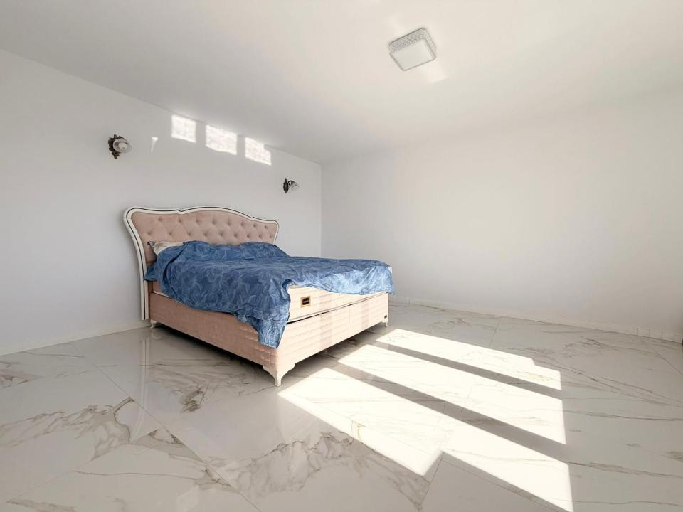 Casa Individuala mobilata cu 5 camere + terasa 75mp - Mosnita Noua