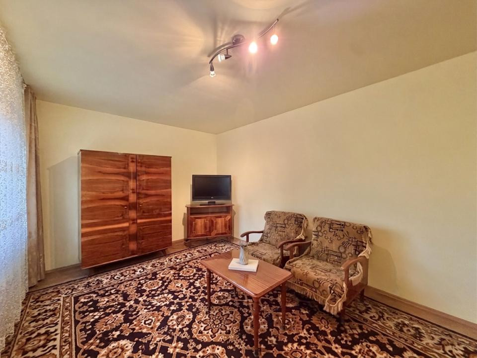 Apartament 2 camere, etaj 2, decomandat, 50mp, zona Aradului 