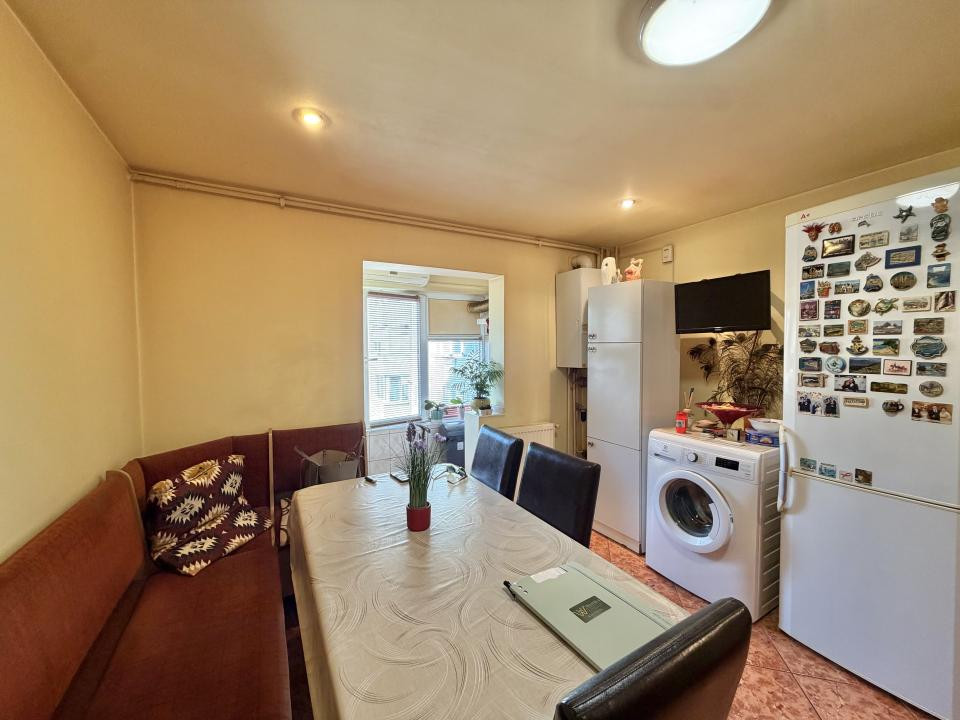 Apartament 2 camere, etaj 2, decomandat, 50mp, zona Aradului 