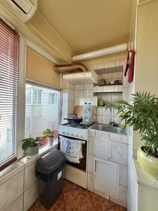 Apartament 2 camere, etaj 2, decomandat, 50mp, zona Aradului 