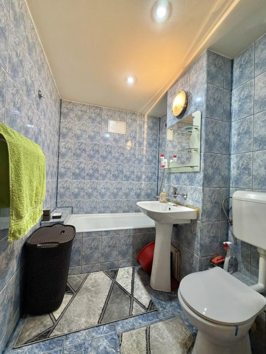 Apartament 2 camere, etaj 2, decomandat, 50mp, zona Aradului 