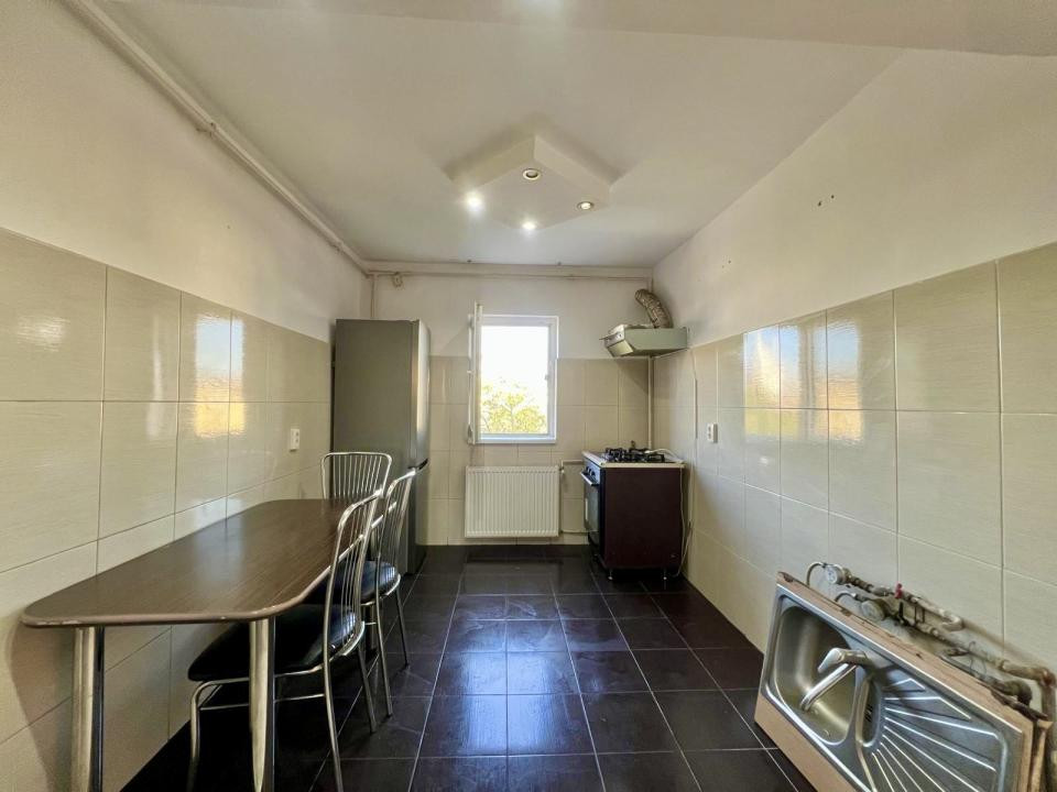  Apartament 2 camere, etaj 4, decomandat, 48 mp, zona Lipovei