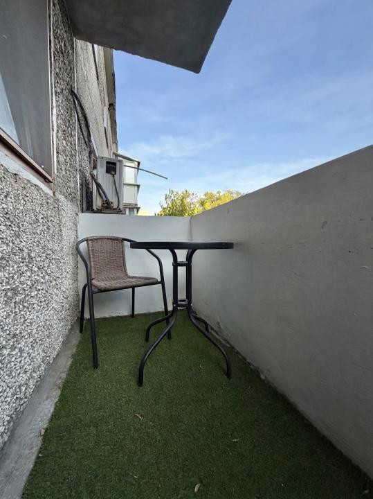Apartament 4 camere, semidecomandat, etaj 3, zona Dacia 