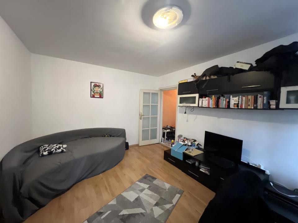 OCAZIE- Apartament 2 camere, etaj 1, 40 mp utili - Girocului