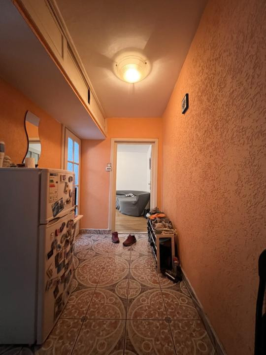 OCAZIE- Apartament 2 camere, etaj 1, 40 mp utili - Girocului