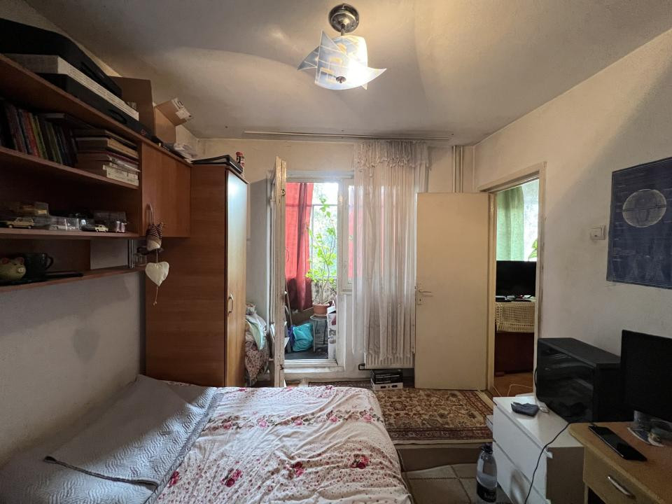 Apartament cu 3 camere, 47 mp utili, etaj 2 - zona Girocului