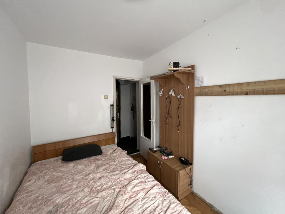 Apartament cu 3 camere, 47 mp utili, etaj 1 - zona Girocului