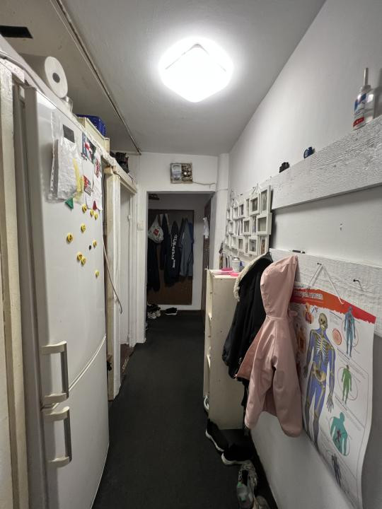 Apartament cu 3 camere, 47 mp utili, etaj 1 - zona Girocului