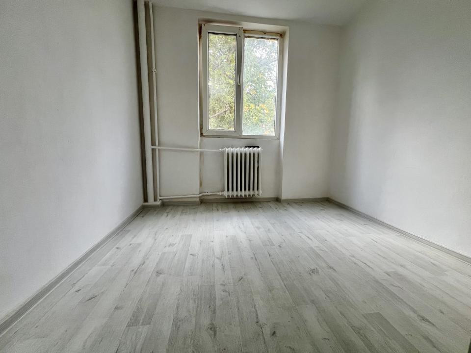  Garsoniera, 12 mp, etaj 2 - Zona Take Ionescu