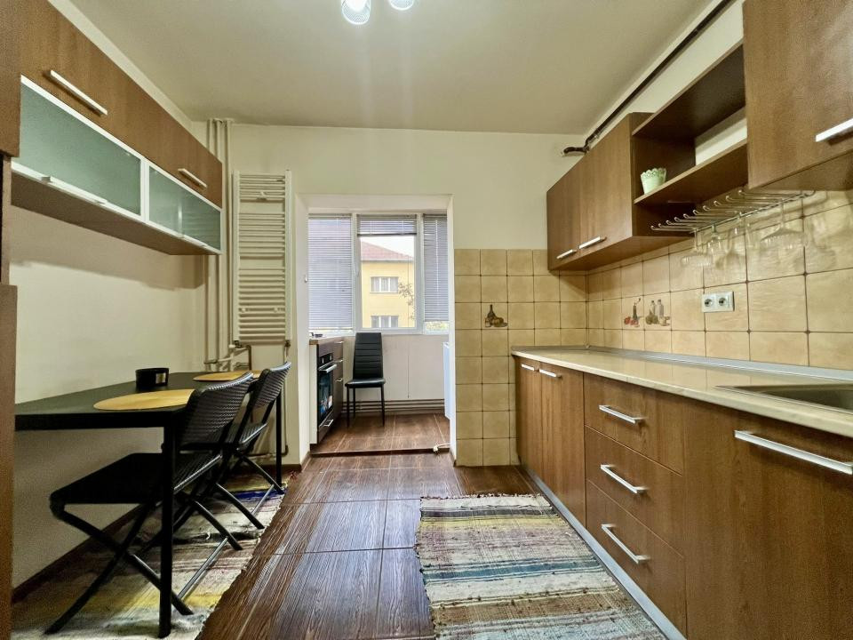  Apartament 2 camere, etaj 3, decomandat, 50mp - Zona Soarelui