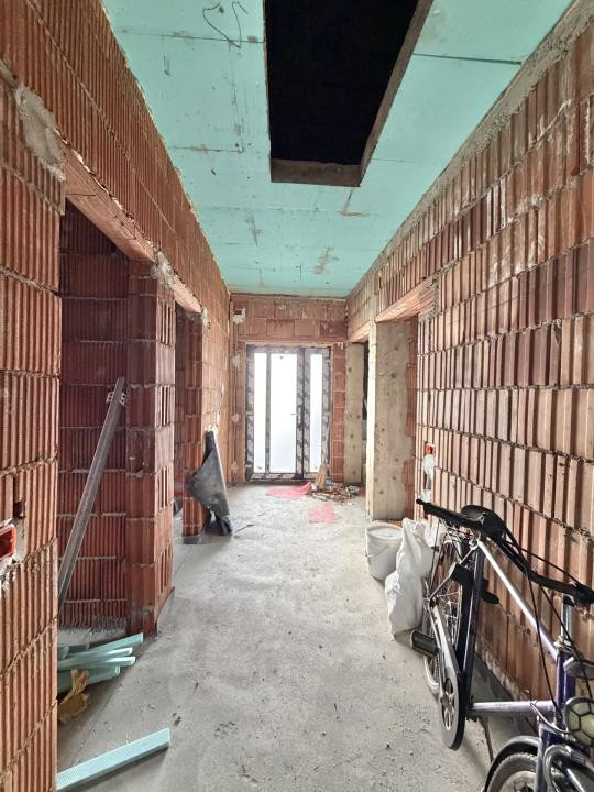 Casa individuala, 4 camere, 100mp utili, 533mp teren in Sanmihaiul Roman 