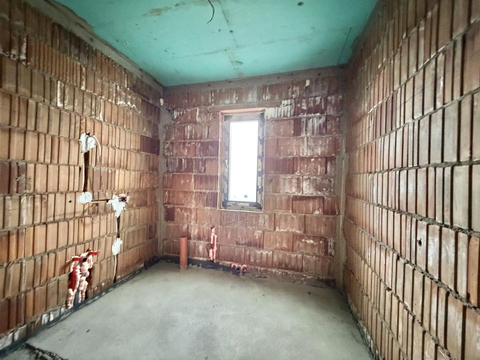 Casa individuala, 4 camere, 100mp utili, 533mp teren in Sanmihaiul Roman 