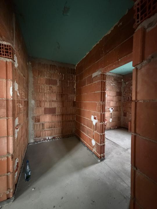 Casa individuala, 4 camere, 100mp utili, 533mp teren in Sanmihaiul Roman 