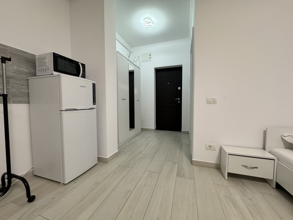 Apartament o camera, 31 mp utili ,balcon 6 mp, pozitie excelenta, zona Giroc