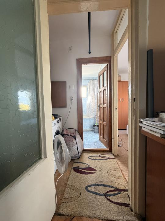 Apartament 2 camere, semidecomandat, 43 mp utili, etaj 4 -Soarelui 