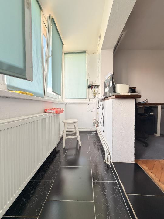Apartament 2 camere, semidecomandat, 43 mp utili, etaj 4 -Soarelui 