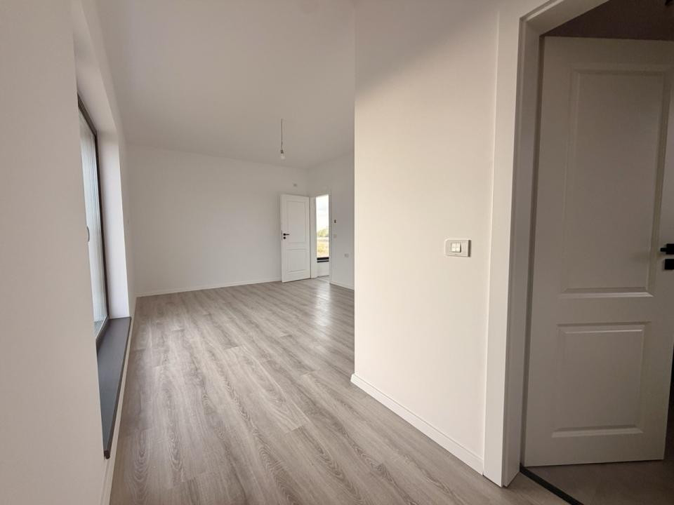 Casa individuala, design deosebit, 4 camere - Giarmata Mare