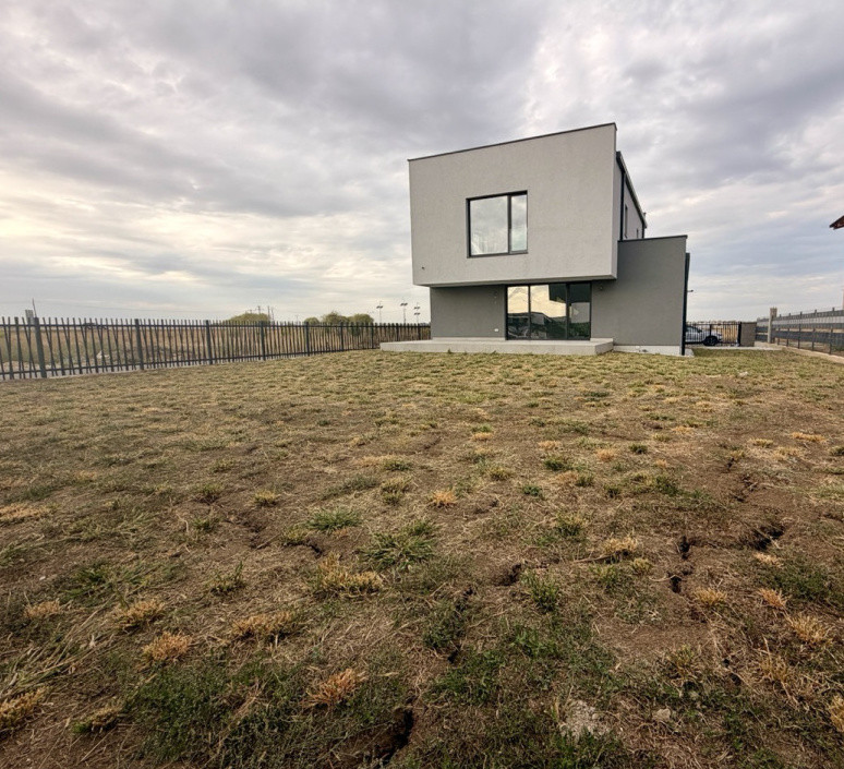 Casa individuala, design deosebit, 4 camere - Giarmata Mare